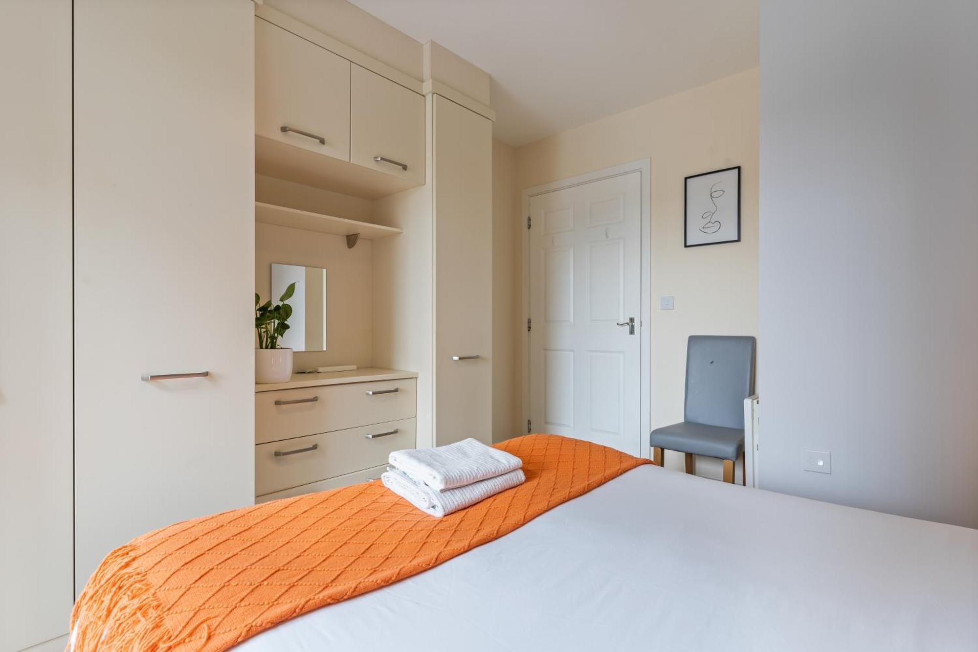 247 Serviced Accommodation In Telford 2 Bedroom Apartment Exterior photo