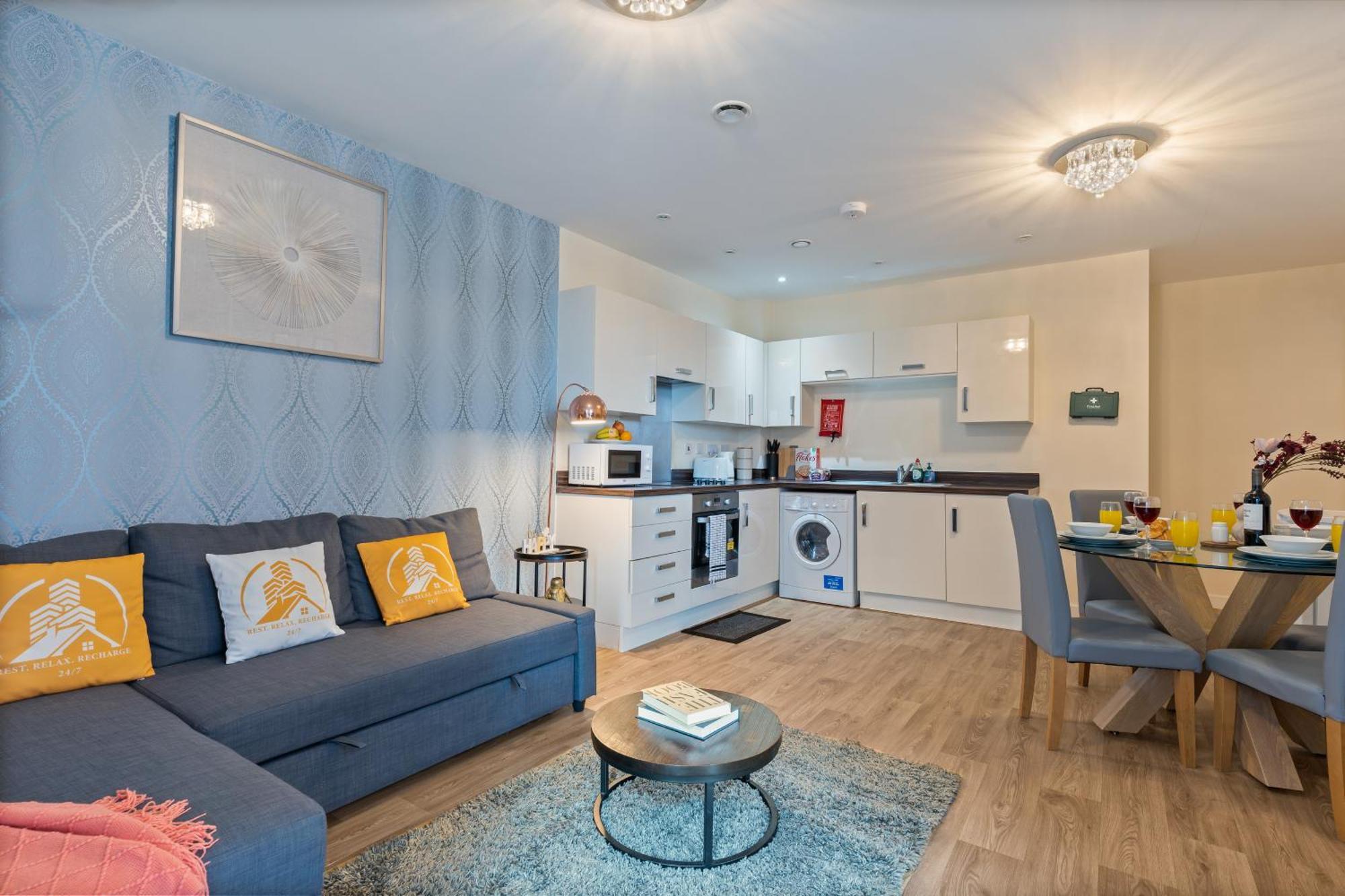 247 Serviced Accommodation In Telford 2 Bedroom Apartment Exterior photo